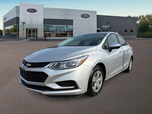 Used 2016 Chevrolet Cruze LS FWD image 1
