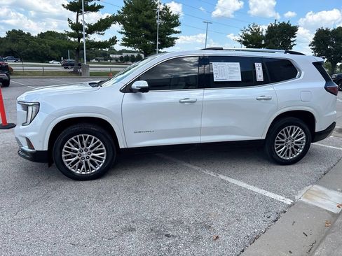 Used 2024 GMC Acadia Denali w/ Super Cruise Package AWD/4WD image 16