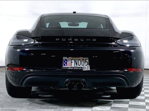 Used 2025 Porsche 718 Cayman RWD image 10
