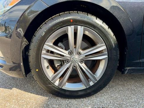 Used 2021 Volkswagen Jetta R-Line w/ R-Line Cold Weather Package FWD image 28