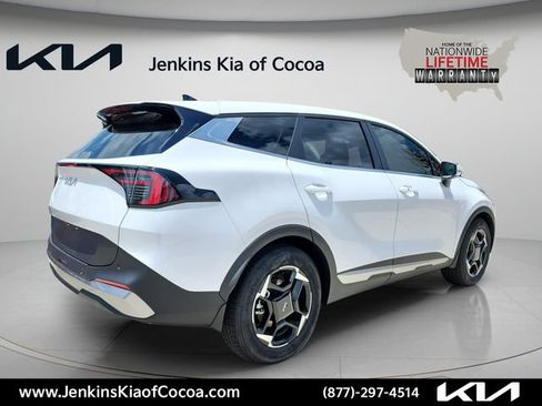 New 2026 Kia Sportage EX FWD image 4