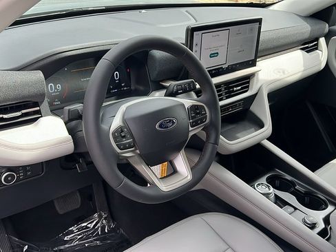 New 2026 Ford Explorer Active w/ Active Comfort Package RWD image 13