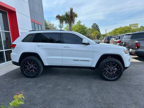 Used 2017 Jeep Grand Cherokee Laredo w/ Quick Order Package 23E image 8