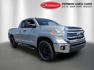 Used 2017 Toyota Tundra SR5 w/ SR5 Upgrade Package RWD video 1