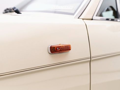 Used 1990 Rolls-Royce Silver Spur image 22