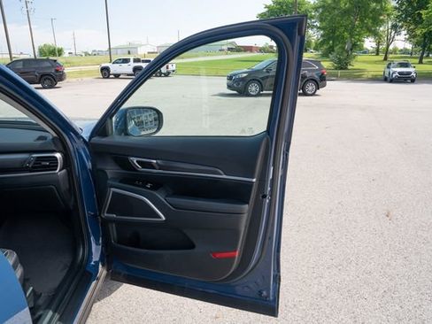 Used 2025 Kia Telluride S AWD/4WD image 16