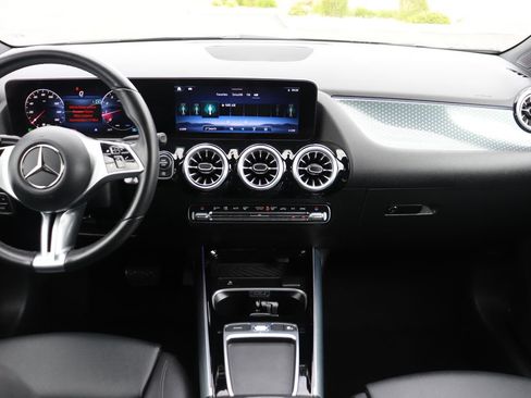 Used 2025 Mercedes-Benz GLA 250 image 15