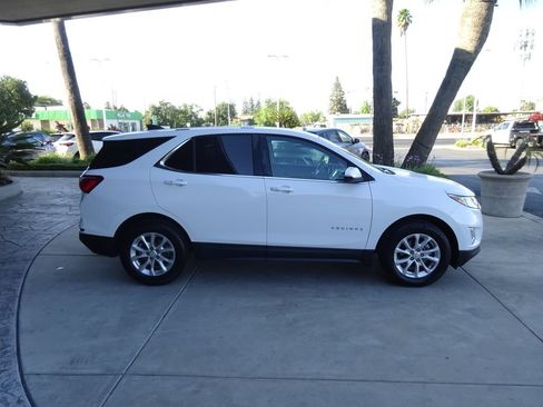 Certified 2018 Chevrolet Equinox LT FWD image 9