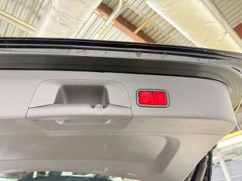 Used 2020 Mercedes-Benz GLS 450 4MATIC image 21