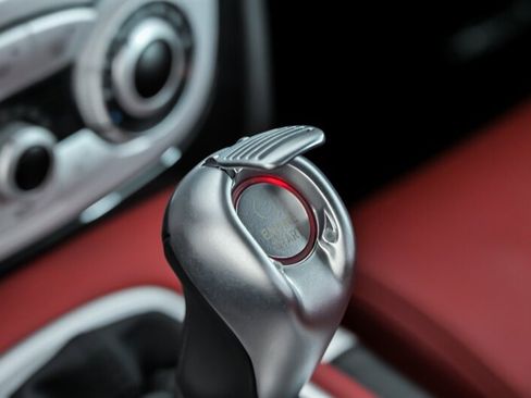 Used 2005 Mercedes-Benz SLR image 40