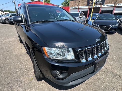 Used 2012 Jeep Compass Sport FWD image 3