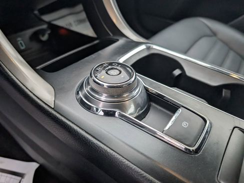 Used 2017 Ford Fusion SE w/ Fusion SE Technology Package image 22