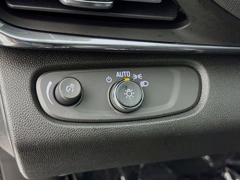 New 2026 Buick Envista Sport Touring w/ Convenience I Package FWD image 10
