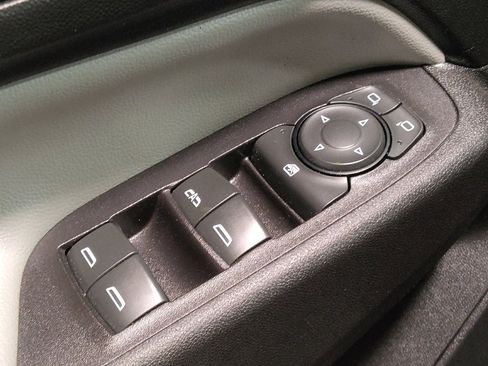 Used 2020 Chevrolet Equinox LS w/ LPO, Cargo Package image 27