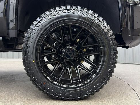 Used 2026 GMC Sierra 2500 Denali w/ Denali Reserve Package image 10