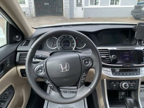 Used 2014 Honda Accord Touring image 16