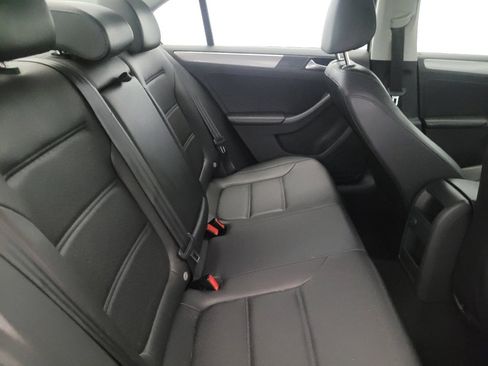 Used 2017 Volkswagen Jetta SE FWD image 19