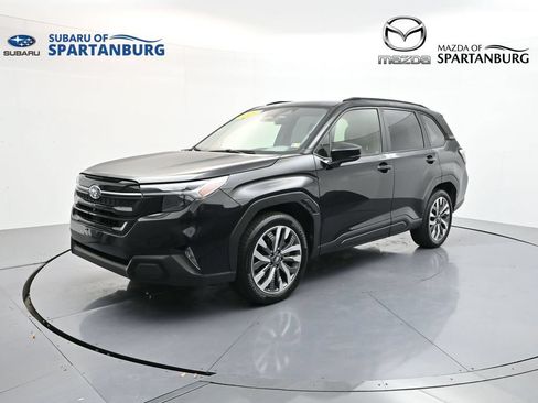 Used 2025 Subaru Forester Touring AWD/4WD image 3