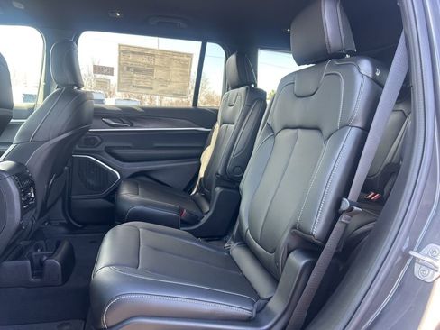 New 2026 Jeep Grand Cherokee L Limited w/ Trailer Tow Package AWD/4WD image 5