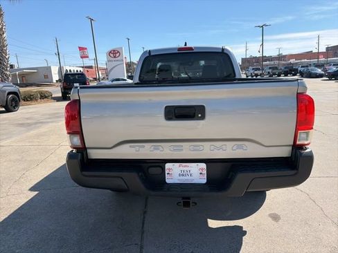 Used 2020 Toyota Tacoma SR RWD image 6