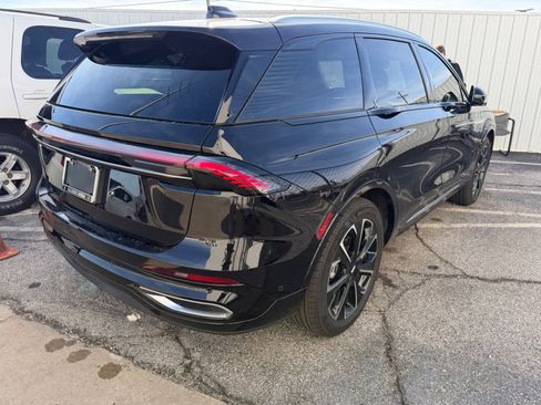 Used 2024 Lincoln Nautilus Reserve w/ Equipment Group 203A image 6