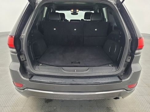 Used 2018 Jeep Grand Cherokee Altitude image 29