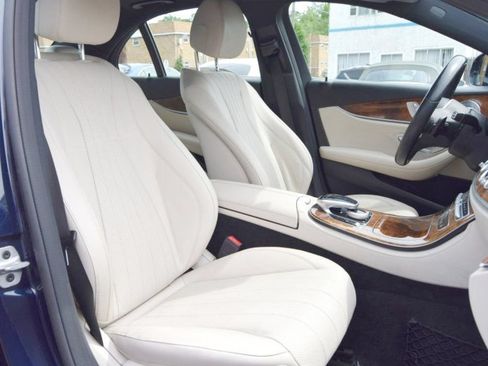 Used 2019 Mercedes-Benz E 450 4MATIC Sedan w/ Premium Package image 23