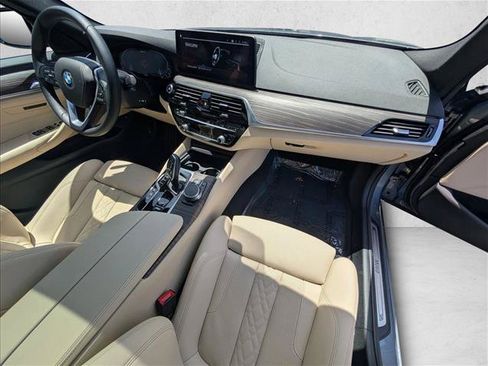 Used 2021 BMW 530e w/ Parking Assistance Package RWD image 24