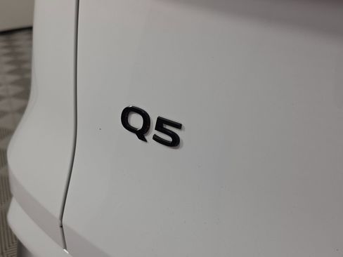 Certified 2025 Audi Q5 Premium Plus w/ Premium Plus AWD/4WD image 11