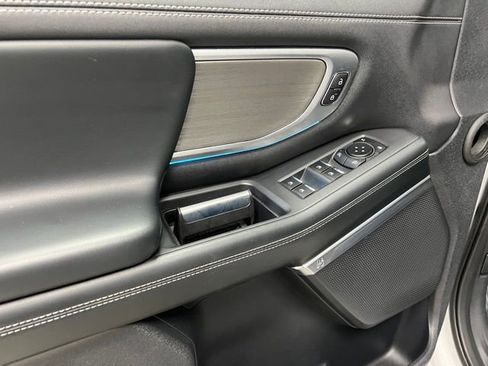 Used 2025 Ford Expedition Max Platinum image 24