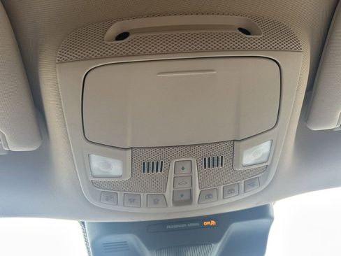 Used 2023 Ford Expedition Limited image 18