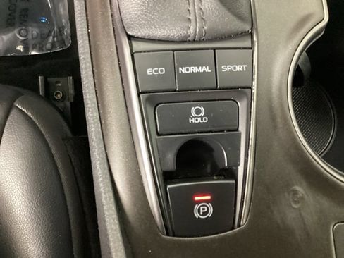 Used 2023 Toyota Camry XSE FWD image 28