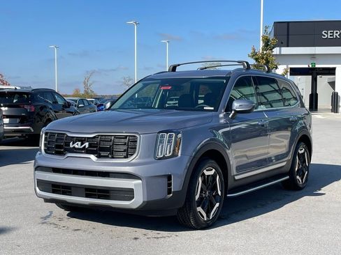 New 2025 Kia Telluride S image 3