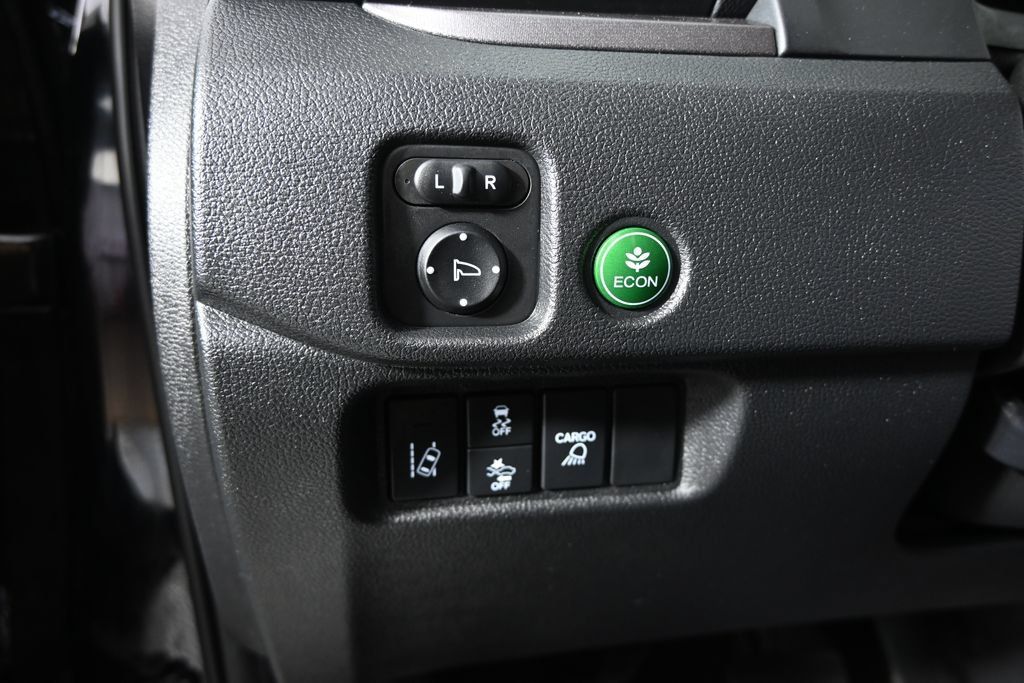 Used 2025 Honda Ridgeline Sport image 23