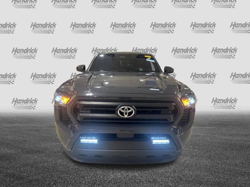 Used 2024 Toyota Tacoma SR5 w/ SR5 Upgrade Package AWD/4WD image 37