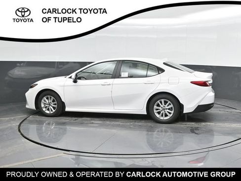 Used 2025 Toyota Camry LE w/ Convenience Package FWD image 9
