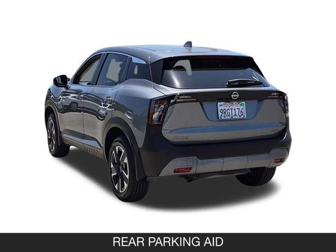 Used 2025 Nissan Kicks SV AWD/4WD image 7