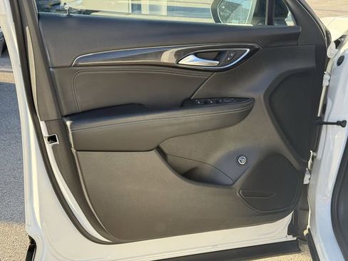 Used 2022 Buick Envision Preferred FWD image 33