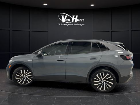 Used 2025 Volkswagen ID.4 Pro AWD/4WD image 4