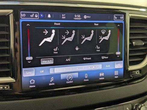 Used 2022 Chrysler Pacifica Touring-L image 30