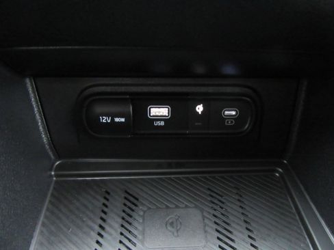 Used 2025 Kia Sportage EX image 37
