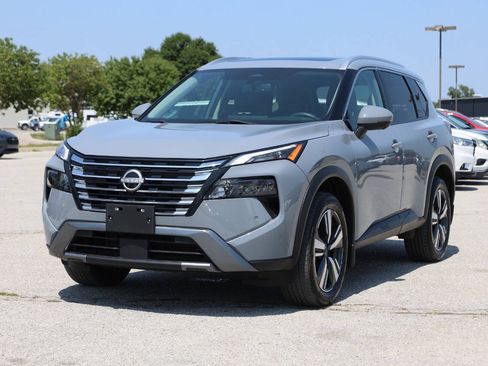 Used 2024 Nissan Rogue SL w/ SL Premium Package AWD/4WD image 6