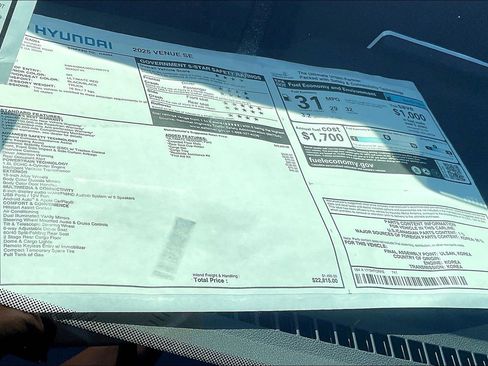 New 2025 Hyundai Venue SE image 13