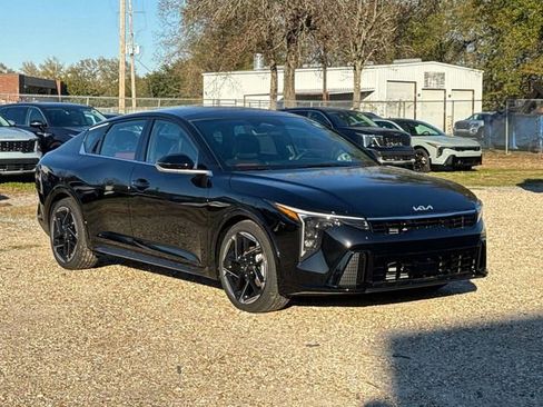 New 2026 Kia K4 GT-Line image 1