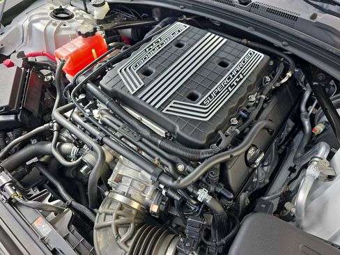 Used 2018 Chevrolet Camaro ZL1 image 25