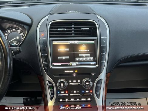 Used 2016 Lincoln MKX Reserve w/ Technology Package image 32