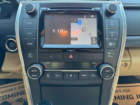 Used 2017 Toyota Camry XLE w/ Moonroof Package image 22