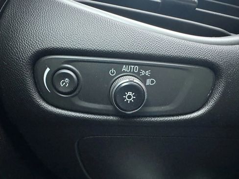Used 2023 Chevrolet Malibu LT FWD image 25