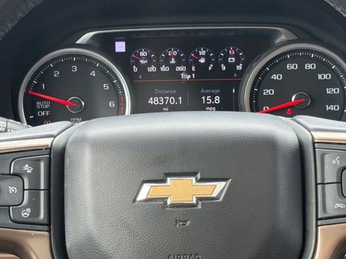 Used 2021 Chevrolet Tahoe High Country w/ Premium Package RWD image 22