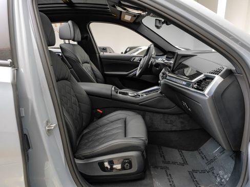 Used 2025 BMW X6 xDrive40i w/ Climate Comfort Package AWD/4WD image 37